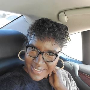 Meet your Posher, Latoya